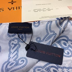 Шелковый узор LV monogram, 100% шелк высшего качества. Шелковый у
