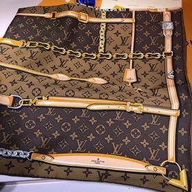 Louis Vuitton (Луи Виттен) Шарф из шелка высшего качества с диаго