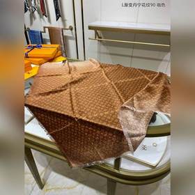LV L Градуированный деним с цветочным узором 90 Шелковый платок 