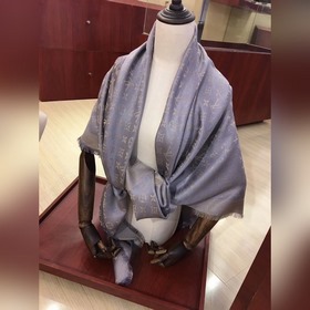 Louis Vuitton Серый серебряными нитями Классический квадратный ша