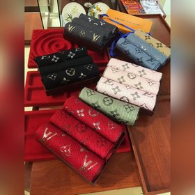 LV Шарф с цветочным узором и серебристой нитью