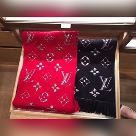 LV Шарф из драгоценных камней красного цвета серебряными нитями