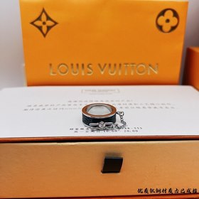 LV COLORS Кольцо с черным цветом Яркая эмаль сочетается с блестящ