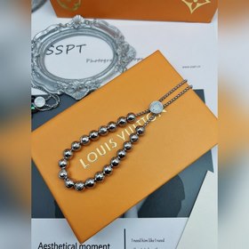 Браслет LV с бусинами