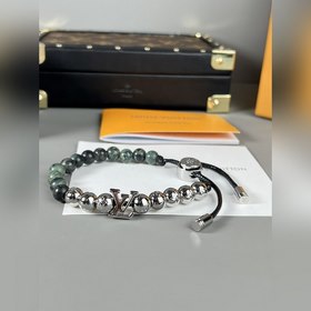 Браслет LV Monogram Beads Сочетание различных материалов подчерки