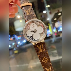 LV Tambour slim monogran – это женские часы ограниченной серии, к
