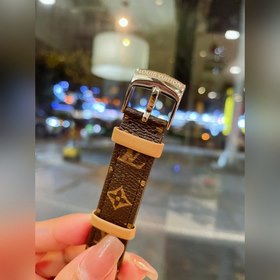 LV Tambour slim monogran – это женские часы ограниченной серии, к