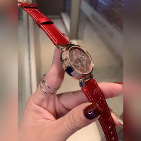 LV Louis Vuitton кварцевые часы для женщин Очень популярны среди 