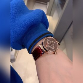 LV Louis Vuitton кварцевые часы для женщин Очень популярны среди 