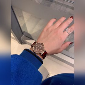 LV Louis Vuitton кварцевые часы для женщин Очень популярны среди 