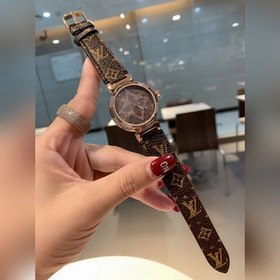 LV Louis Vuitton кварцевые часы для женщин Очень популярны среди