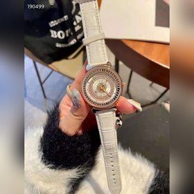 LV Louis Vuitton - Модные часы Самая популярная модель в Интернет