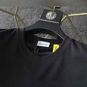 Moncler Круглый вырез, короткие рукава Футболка должна быть идеал