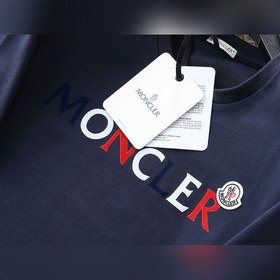 Moncler Короткий рукав с круглым вырезом Эта модель мужской фут