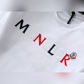 Moncler Короткий рукав с круглым вырезом Эта модель мужской фут