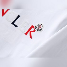 Moncler Короткий рукав с круглым вырезом Эта модель мужской фут