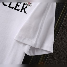 Moncler С круглым вырезом и короткими рукавами Футболка должна 