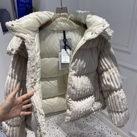 Moncler Вельветовый короткий пуховик с капюшоном Цвет： бежевый, б