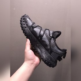 Nike ACG Mountain Fly Low – ретро-кроссовки для альпинизма и бега