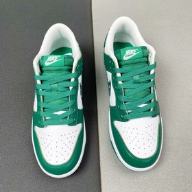 NIKE Dunk Бело-зеленые кроссовки Цветовая гамма： белый и зеленый.