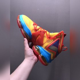Профессиональные баскетбольные кроссовки Nike Lebron 19 EP «Bred»