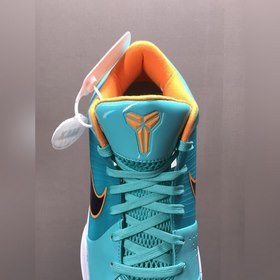 Совместная модель Nk Zoom Kobe 4 Protro UNDEFEATED Коби 4 поколен