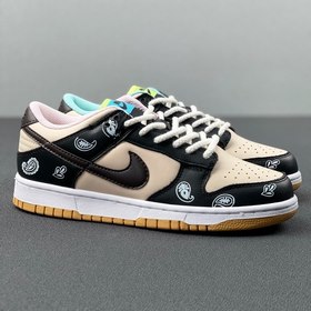 Nike Dunk Low Cashew Black Цветовая гамма Корпус обуви выполнен в