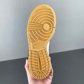 Nike Dunk Low Cashew Black Цветовая гамма Корпус обуви выполнен в