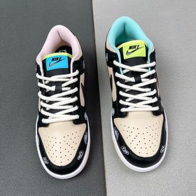 Nike Dunk Low Cashew Black Цветовая гамма Корпус обуви выполнен в