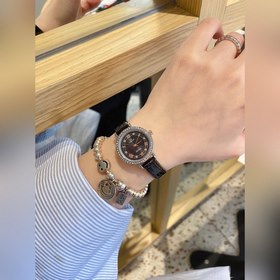 Женские часы Omega  Импортный кварцевый механизм Диаметр 28 мм,