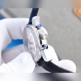 Официальный сайт Omega  С оригинальным импортным механизмом 910