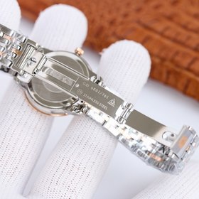 Часы Omega De Ville Lady с циферблатом диаметром 27,4 мм.  Оснащ