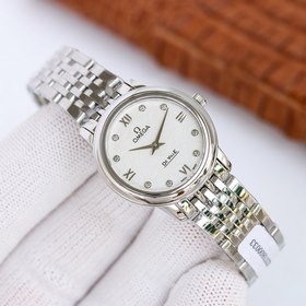 Часы Omega De Ville Lady с циферблатом диаметром 27,4 мм.  Оснащ