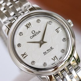 Часы Omega De Ville Lady с циферблатом диаметром 27,4 мм.  Оснащ