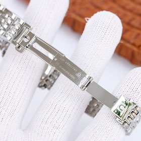 Часы Omega De Ville Lady с циферблатом диаметром 27,4 мм.  Оснащ