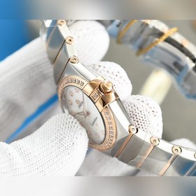 Серия Omega Constellation, 27 мм Оснащен оригинальным механизмом 
