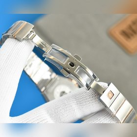 Серия Omega Constellation, 27 мм Оснащен оригинальным механизмом 