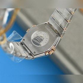 Серия Omega Constellation, 27 мм Оснащен оригинальным механизмом 
