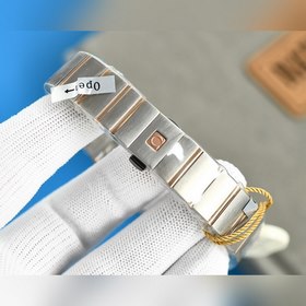 Серия Omega Constellation, 27 мм Оснащен оригинальным механизмом 