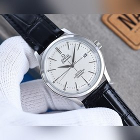 Механический часы года от Omega Над дизайном командой работали 13