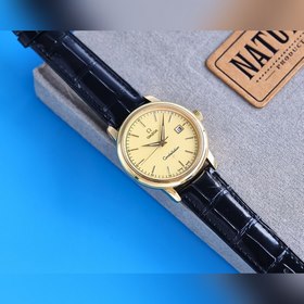 Часы Omega De Ville. Изящный и тонкий корпус в сочетании с лакони