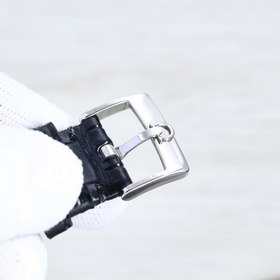 Серия Omega De Ville с уникальным узором виде роз тщательно разр