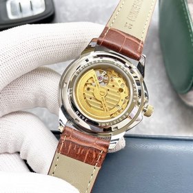 Omega — лаконичные и элегантные часы Корпус из нержавеющей стали 