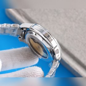 Серия PLANET OCEAN от Omega Простой и элегантный корпус из нержав