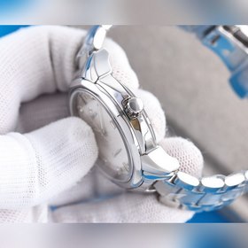 Серия PLANET OCEAN от Omega Простой и элегантный корпус из нержав