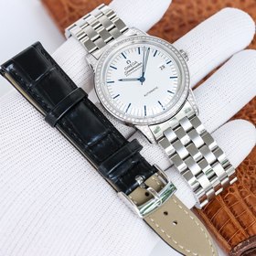 Часы Omega De Ville Элегантный тонкий корпус в сочетании с лакони