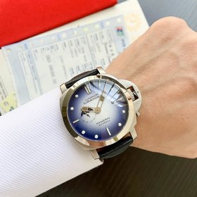 Panerai — эксклюзивные мужские часы с уникальным дизайном фаз Лун