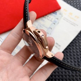 Panerai – высококачественные мужские часы с классическим дизайном