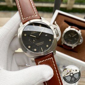Panerai — эксклюзивные мужские часы с классическим дизайном с дву