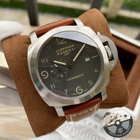 Panerai — эксклюзивные мужские часы с классическим дизайном с дву